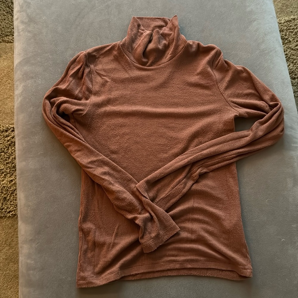 Wilfred Only Turtleneck Size S